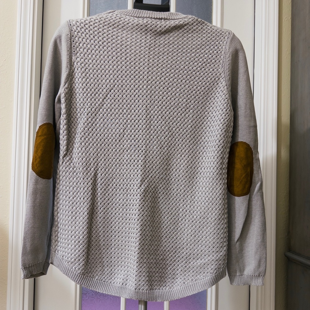 🤍 Lety & Me Medium Light Gray Textured Knit Sweater with Elbow Patches 🤍